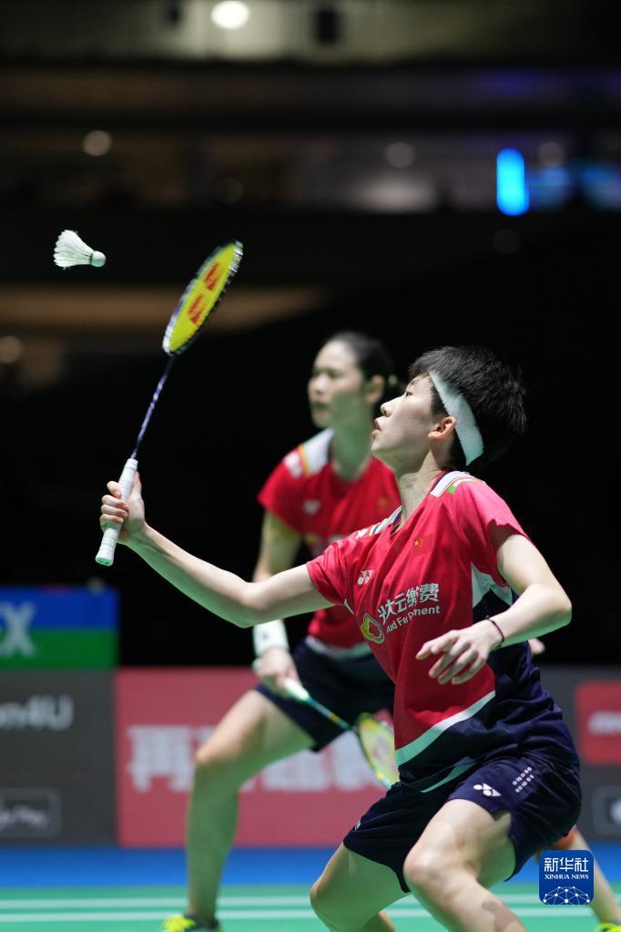 国青年的足 国青年的足